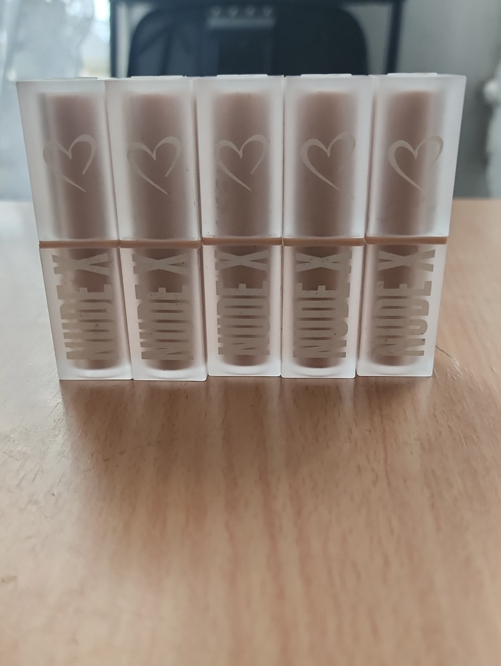 Hydrating Nude Lipstick — Pack of 5 (Cream Nude). New Without Box